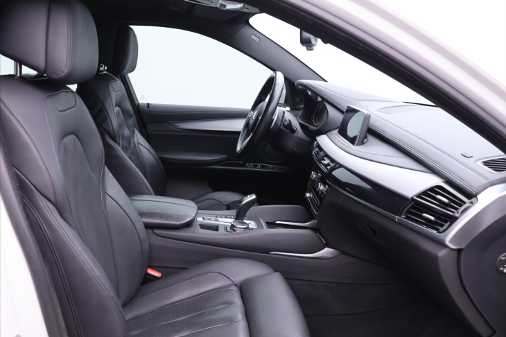 BMW X6 3,0 M50d xDrive 280kW CZ