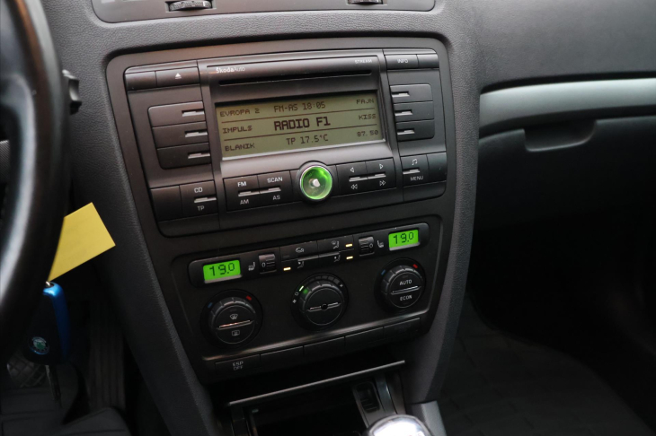 Škoda Octavia 2.0 TDI 103kW Elegance Webasto