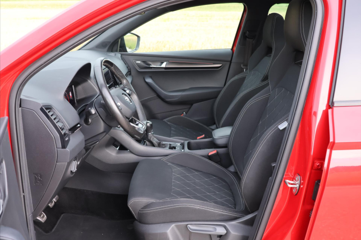Škoda Karoq 1.5 TSI Sportline Virtual 1.Maj
