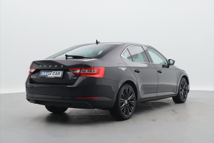 Škoda Superb 2,0 TDI 147kW Style 4x4 Kůže
