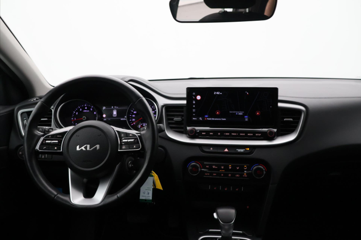 Kia Ceed 1,5 T-GDI 117kW DCT TOP DPH CZ