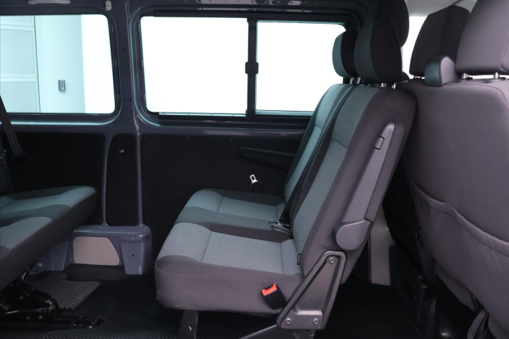Volkswagen Transporter 2,0 TDI 110kW DSG 8-Míst Long