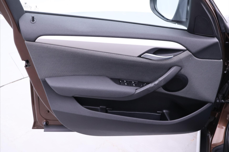 BMW X1 2,0 20d 105kW CZ sDrive