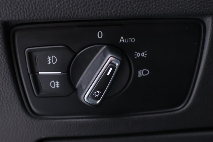 Volkswagen Passat 2,0 TDI 140kW DSG Business LED