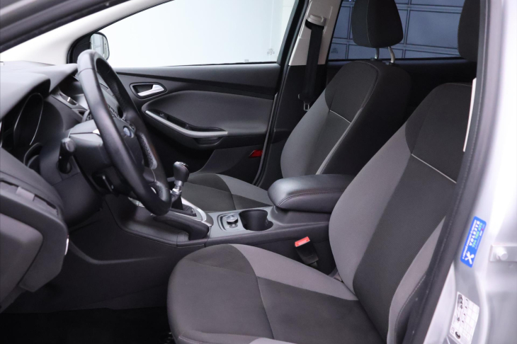 Ford Focus 1,6 TDCi 70kW Klimatizace CZ