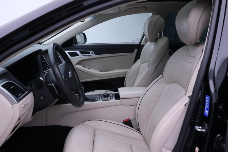Hyundai Genesis 3,8 V6 232kW Exclusive 4x4 CZ