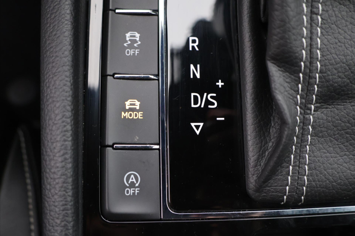 Škoda Superb 2,0 TDI 140kW Sportline Aut.klima
