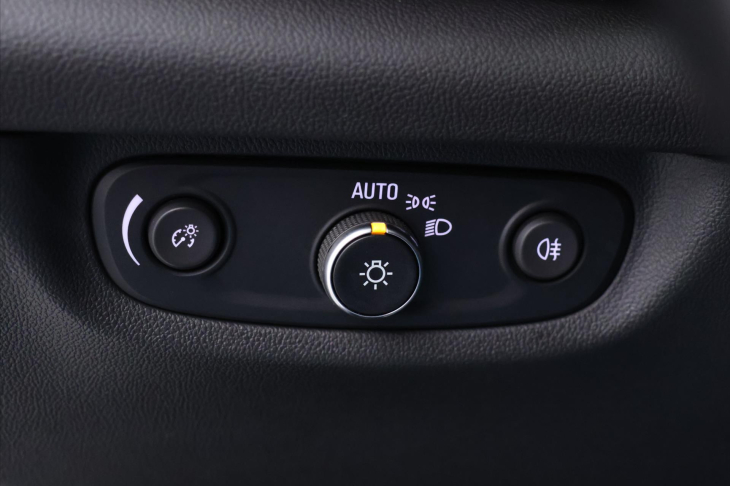 Opel Insignia 2,0 T 191kW 4x4 CZ Innovation