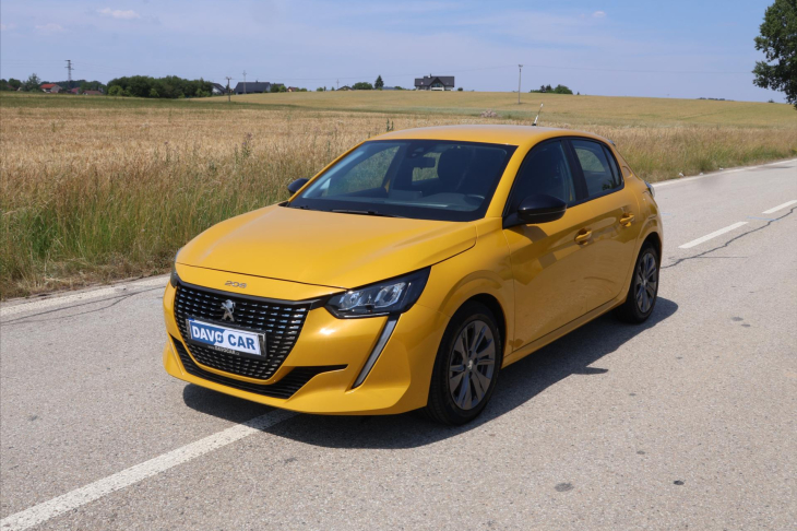 Peugeot 208 1,2 101k Allure CZ 1.Maj DPH