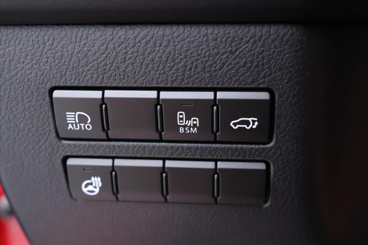 Lexus NX 300h 2,5 4WD 114kW