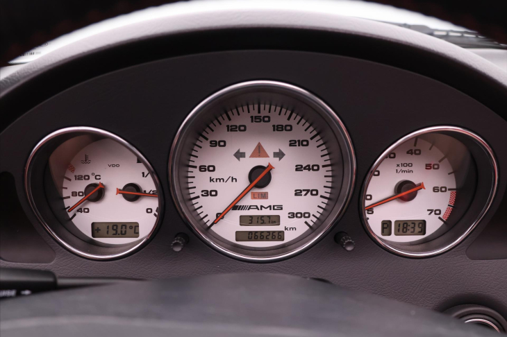 Mercedes-Benz SLK 3,2 32AMG 260kW AT 66tkm DPH