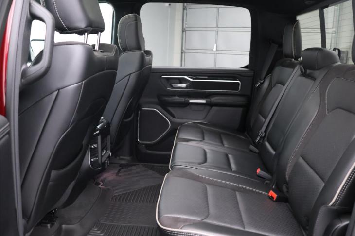 Dodge RAM 5,7 1500 295kW Laramie 4x4