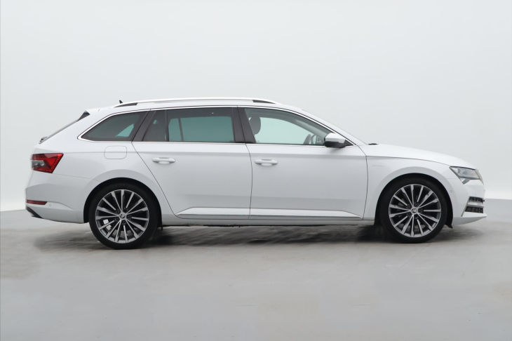 Škoda Superb 2,0 TDi 140kW 4x4 L&K DSG CZ