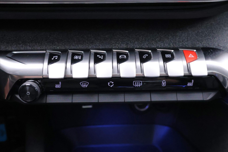 Peugeot 5008 1,5 HDI 96kW Allure CZ 7-Míst