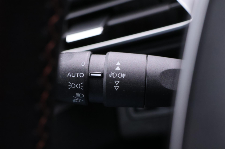 Peugeot 5008 1,2 PureTech 96kW Navi Virtual