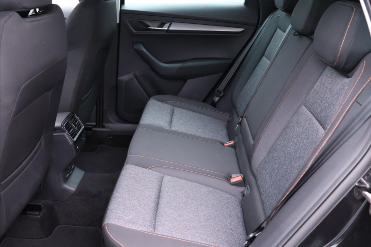 Škoda Karoq 1,0 TSI 81kW Clever LED DPH