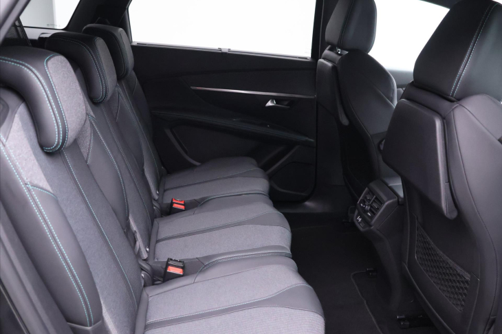 Peugeot 5008 1,2 PT Aut. Allure 7-Míst DPH