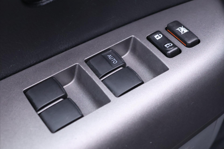 Toyota Tundra 5,7 V8 HEMI 285kW 4x4