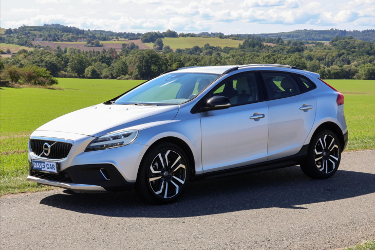 Volvo V40 2,0 D2 Aut. Cross Country 1Maj