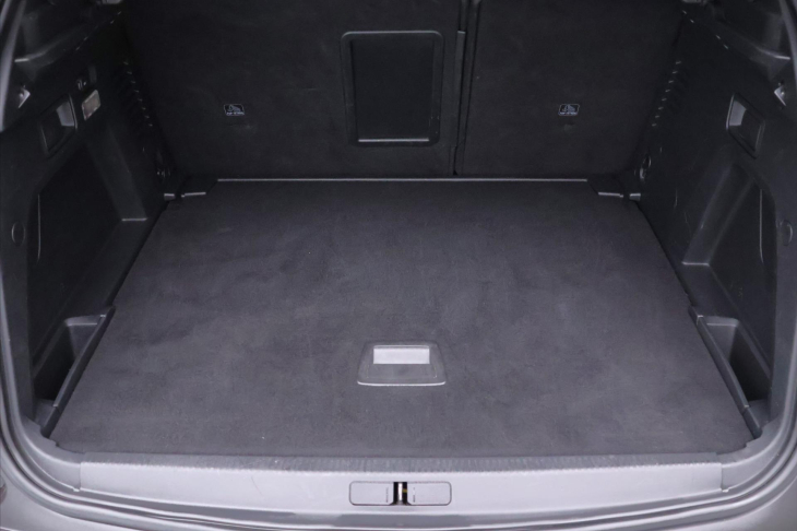 Peugeot 3008 1,2 e-THP 96kW Aut. GT Line