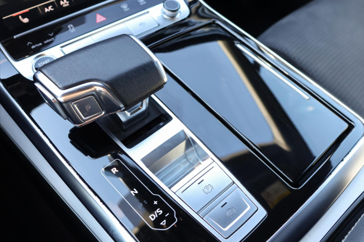 Audi Q7 3,0 TDI quattro tiptronic S line