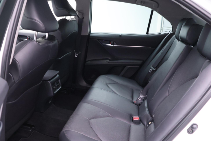 Toyota Camry 2,5 HB Executive CVT CZ DPH