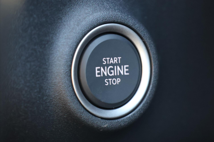 Škoda Kodiaq 2,0 TDI DSG 4x4 Sportline 7-Míst