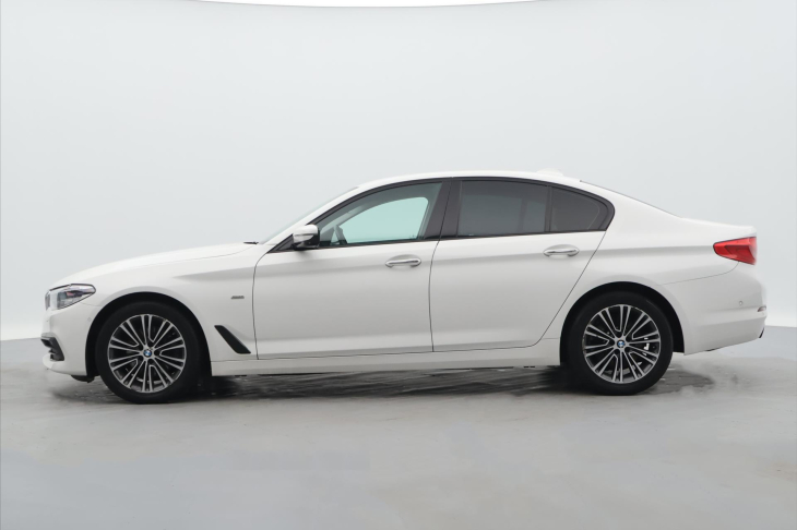 BMW Řada 5 2.0 520d 140KW xD Sport Line