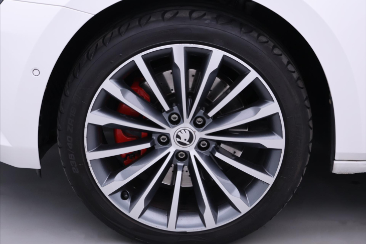 Škoda Superb 2,0 TSI 242kW DSG 4x4 L&K CZ