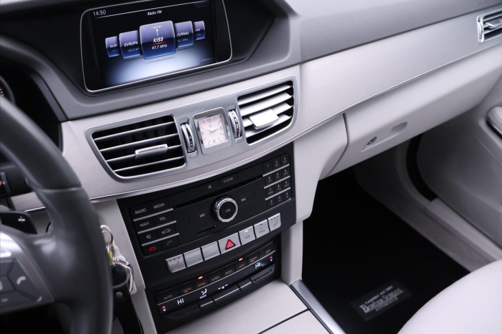 Mercedes-Benz Třídy E 3,5 E 400 Serv.kniha LED