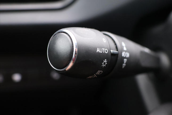 Peugeot 308 1,2 PT 96kW Allure LED Pano