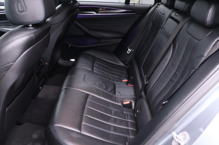 BMW Řada 5 3,0 530d xDrive 195kW M-paket