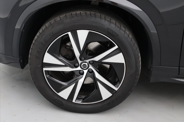 Volvo XC90 2.0 B6 220kW R-Design CZ Aut.
