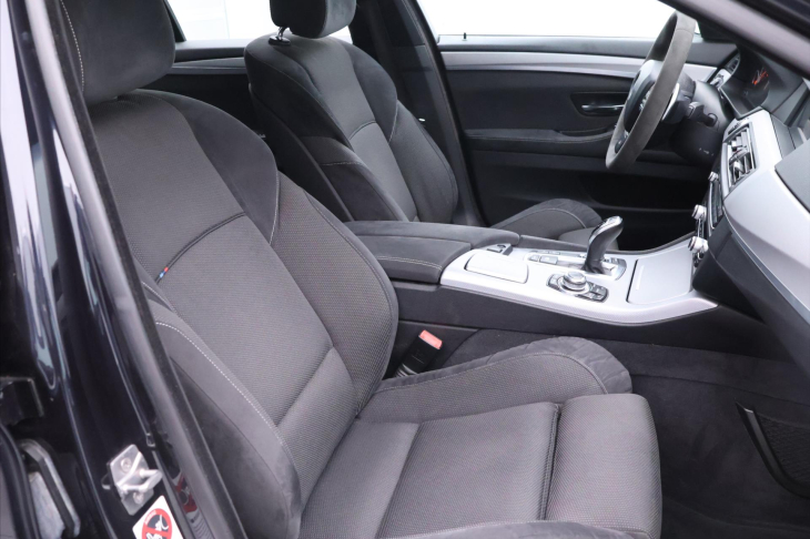BMW Řada 5 3,0 530D 190 kW xDrive M-Paket