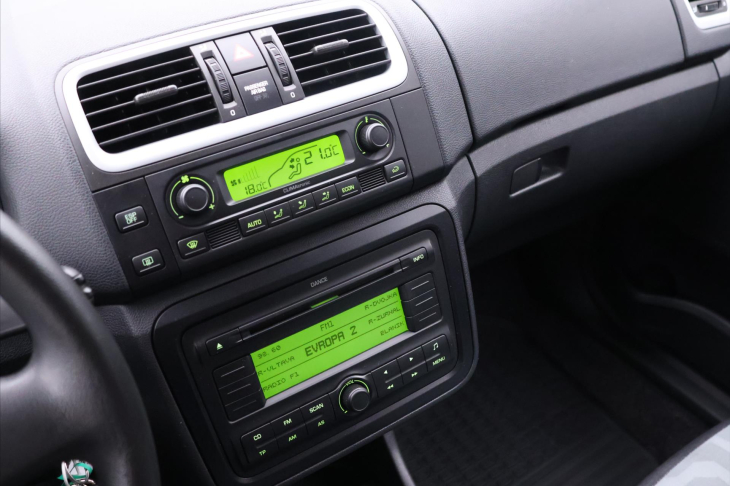 Škoda Fabia 1,6 16v 77kW Ambiente Plus