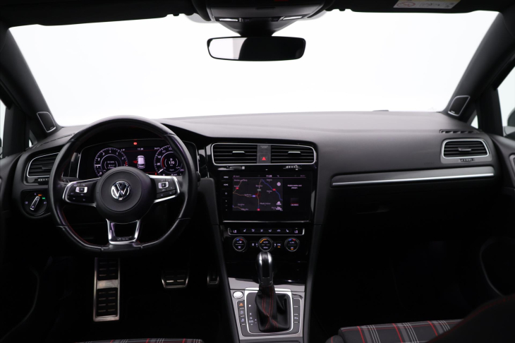 Volkswagen Golf 2,0 TSI GTI 180kW Performance
