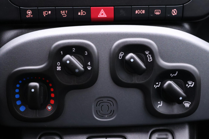 Fiat Panda 1,0 i Hybrid Cross Klima DPH