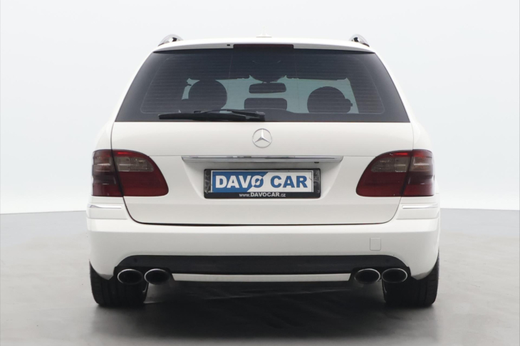 Mercedes-Benz Třídy E 3,2 E320 165kW AMG Paket