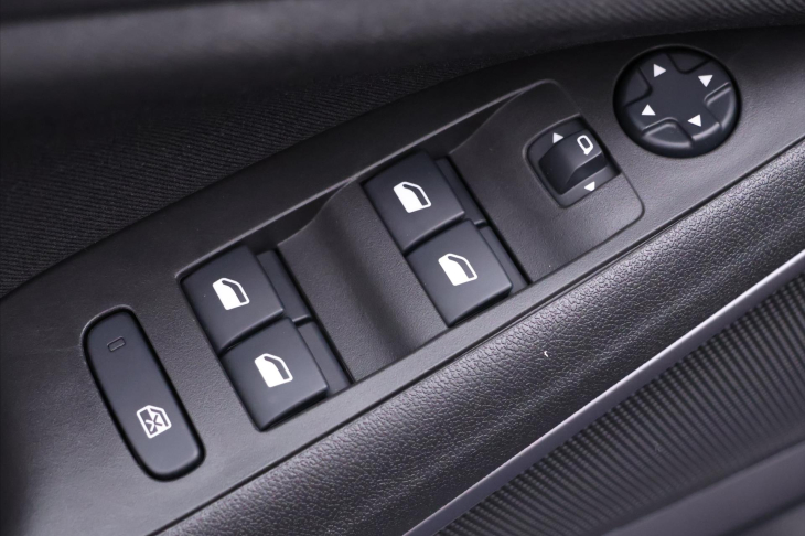 Opel Crossland X 1,2 T 81kW Aut.klima CZ