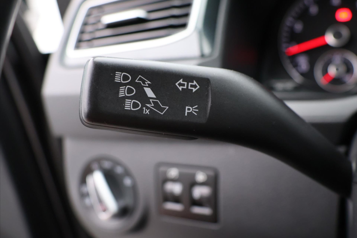 Volkswagen Caddy 1.4 TSI Highline DSG 7-Míst