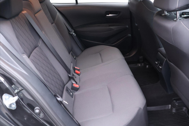 Toyota Corolla 1,5 VVT-i Aut. Comfort CZ DPH