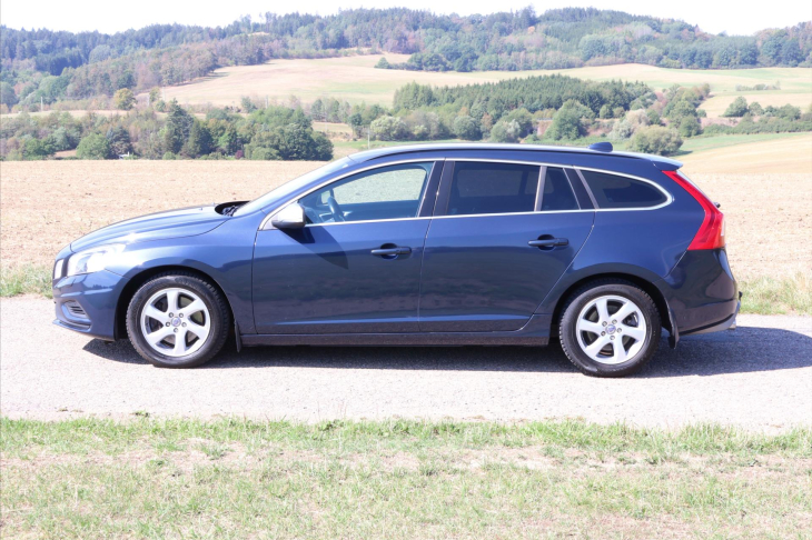 Volvo V60 2,4 D4 V5 Aut. AWD R-design