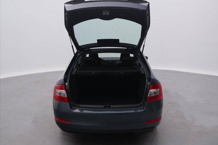 Škoda Octavia 1,6 TDI 77kW CZ Klima 2.Maj