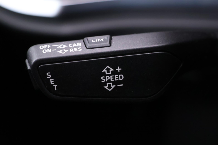 Audi Q3 2,0 40TFSI 140kW virtual 1.Maj