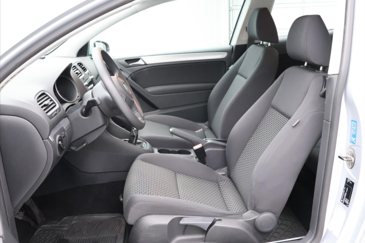 Volkswagen Golf 1,4 16V 59kW Klima Trendline
