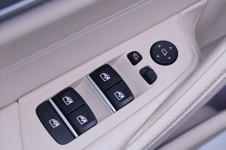 BMW Řada 5 2,0 520d Luxury Line CZ DPH