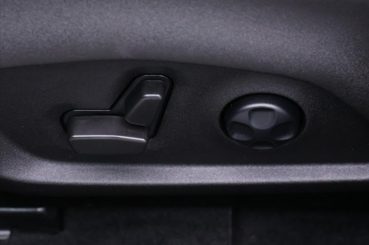 Jeep Compass 1,3 T-GDI Aut. Limited DPH 1.Maj