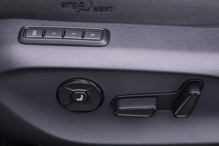 Škoda Superb 2,0 TDI DSG Laurin&Klement DPH