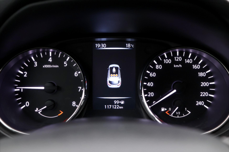 Nissan Qashqai 1,2 DIG-T 95KW CZ Acenta