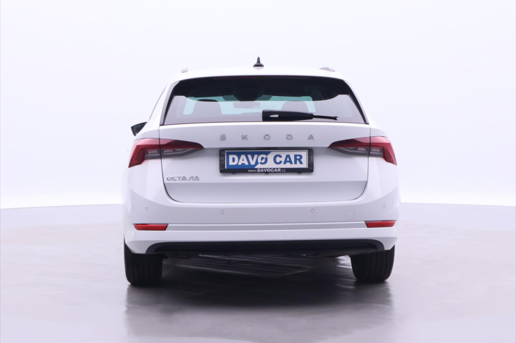 Škoda Octavia 2,0 TDI 110kW DSG Clever DPH